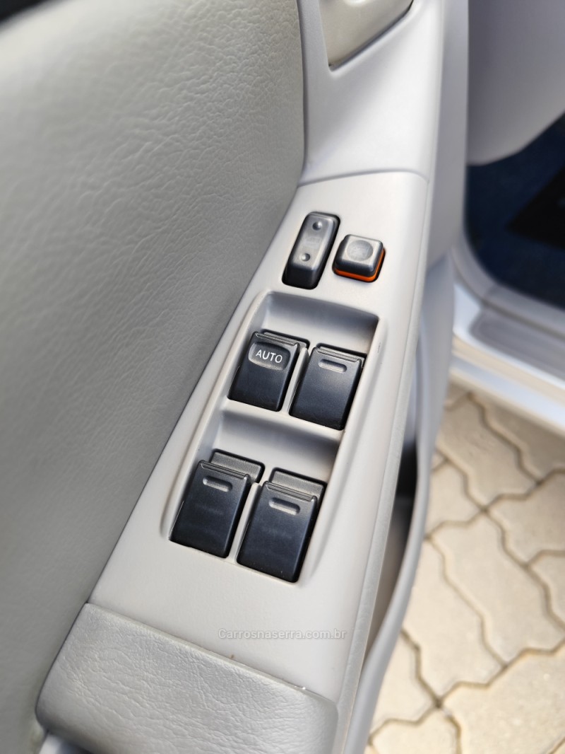 COROLLA 1.6 XLI 16V GASOLINA 4P AUTOMÁTICO - 2006 - GUAPORé