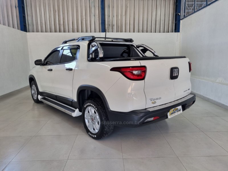 TORO 1.8 16V EVO FLEX FREEDOM AUTOMÁTICO - 2018 - VACARIA