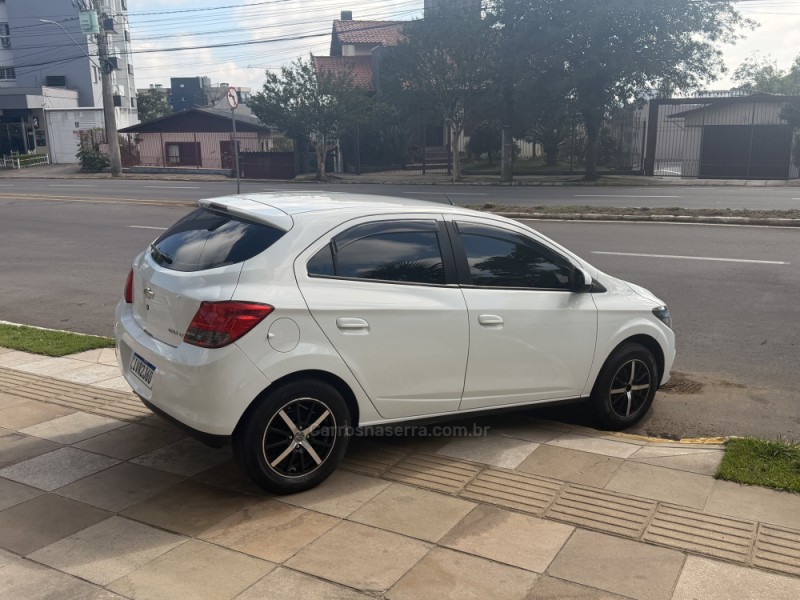 ONIX 1.4 MPFI LT 8V FLEX 4P MANUAL - 2015 - FARROUPILHA