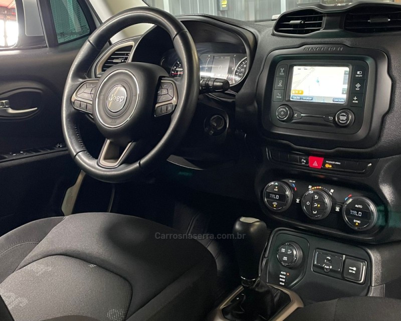 RENEGADE 2.0 16V TURBO DIESEL LONGITUDE 4P 4X4 AUTOMÁTICO - 2016 - VACARIA