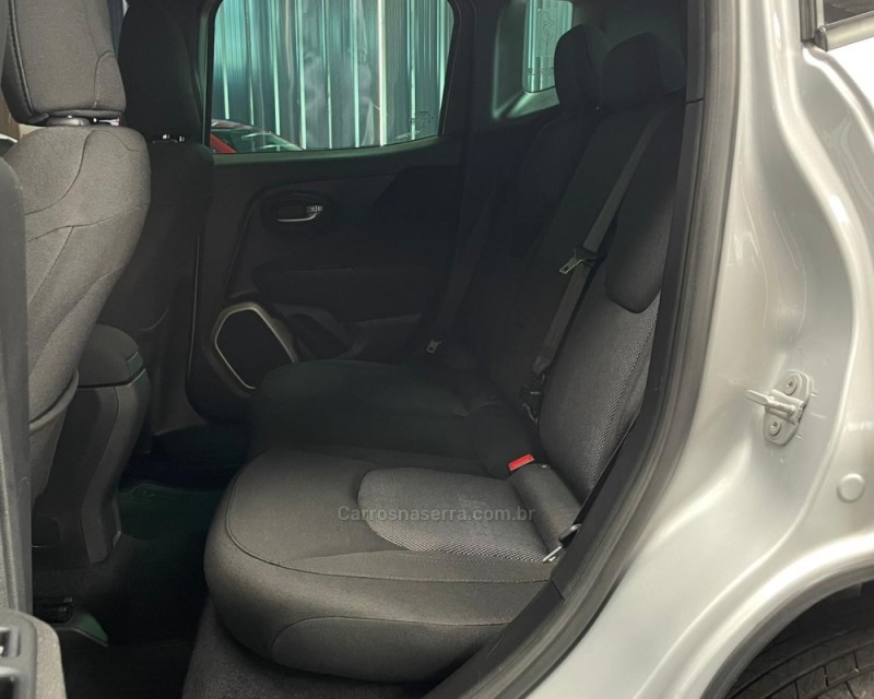 RENEGADE 2.0 16V TURBO DIESEL LONGITUDE 4P 4X4 AUTOMÁTICO - 2016 - VACARIA