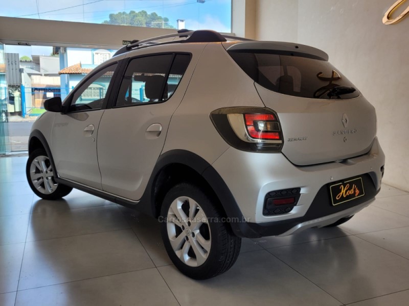 SANDERO 1.6 STEPWAY 8V FLEX 4P AUTOMATIZADO - 2018 - CANELA