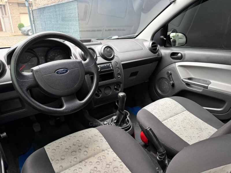 FIESTA 1.0 SE 8V FLEX 4P MANUAL - 2010 - ESTâNCIA VELHA