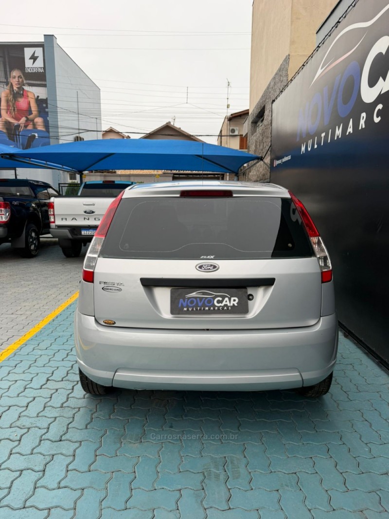FIESTA 1.0 SE 8V FLEX 4P MANUAL - 2010 - ESTâNCIA VELHA