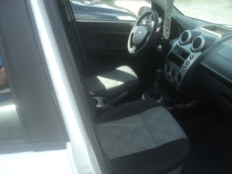 FIESTA 1.6 MPI CLASS HATCH 8V FLEX 4P MANUAL - 2013 - FARROUPILHA