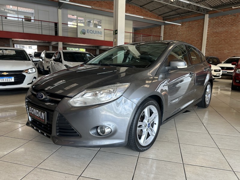 focus 2.0 se 16v flex 4p automatico 2015 farroupilha