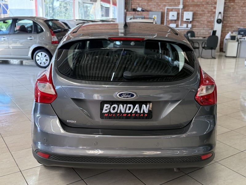 FOCUS 2.0 SE 16V FLEX 4P AUTOMÁTICO - 2015 - FARROUPILHA