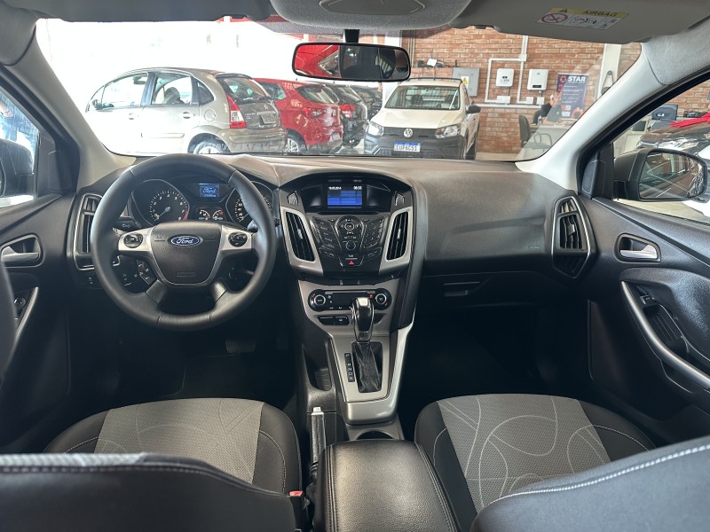 FOCUS 2.0 SE 16V FLEX 4P AUTOMÁTICO - 2015 - FARROUPILHA