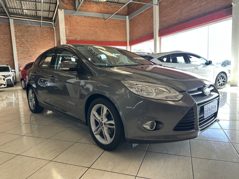 FOCUS 2.0 SE 16V FLEX 4P AUTOMÁTICO - 2015 - FARROUPILHA