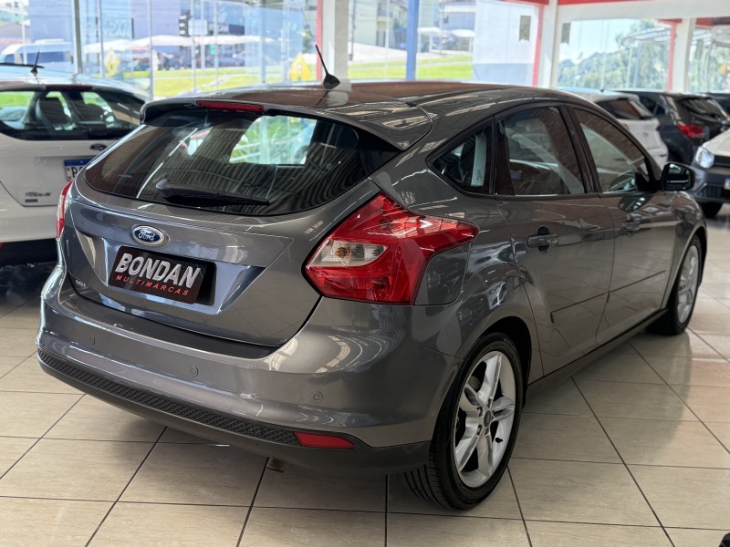 FOCUS 2.0 SE 16V FLEX 4P AUTOMÁTICO - 2015 - FARROUPILHA