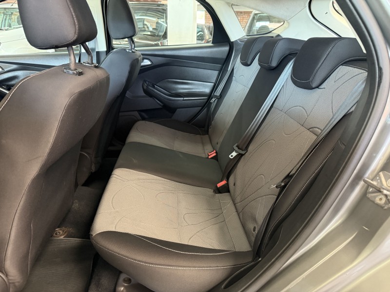 FOCUS 2.0 SE 16V FLEX 4P AUTOMÁTICO - 2015 - FARROUPILHA