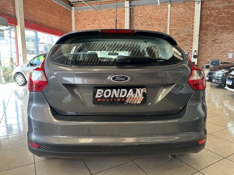 FOCUS 2.0 SE 16V FLEX 4P AUTOMÁTICO - 2015 - FARROUPILHA