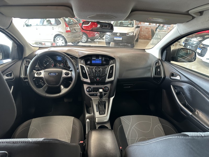 FOCUS 2.0 SE 16V FLEX 4P AUTOMÁTICO - 2015 - FARROUPILHA