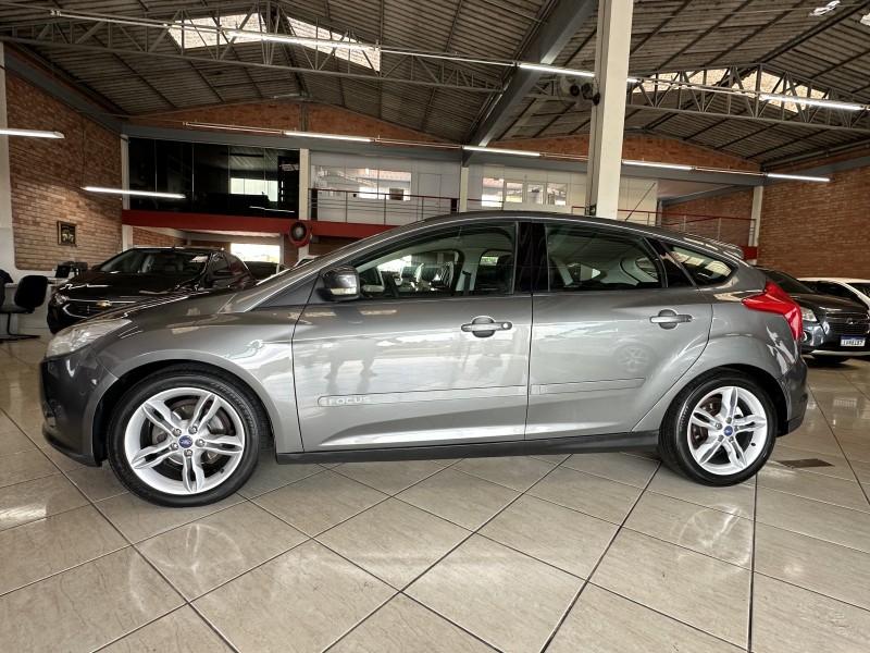 FOCUS 2.0 SE 16V FLEX 4P AUTOMÁTICO - 2015 - FARROUPILHA