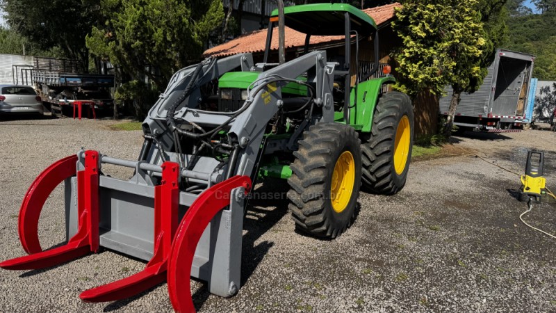 trator 6100 j  2002 garibaldi