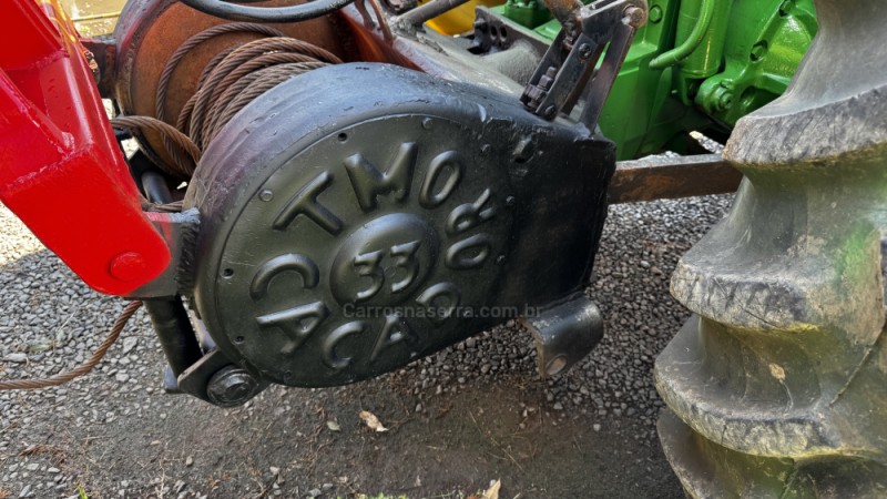 TRATOR 6100 J  - 2002 - GARIBALDI