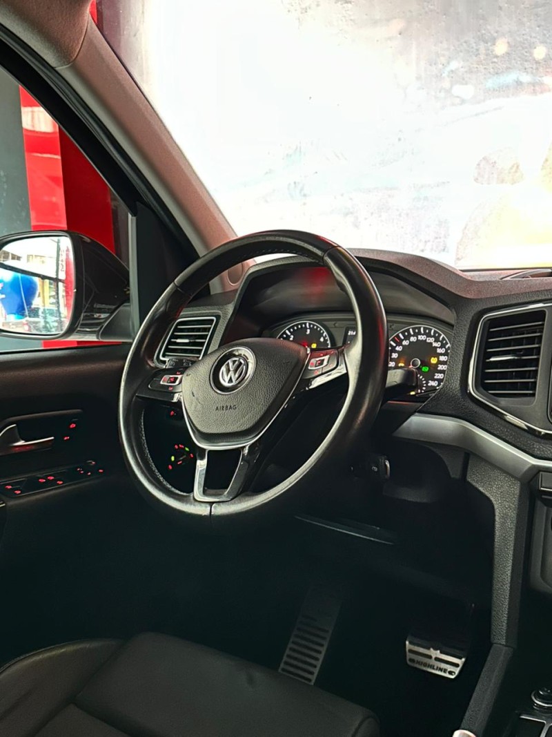 AMAROK 3.0 V6 TDI HIGHLINE CD DIESEL 4MOTION AUTOMÁTICO - 2019 - SãO LEOPOLDO