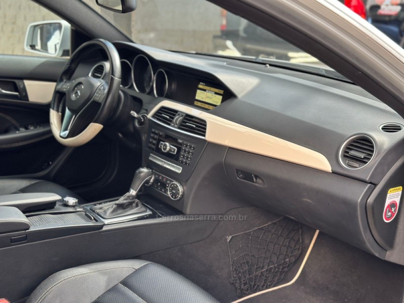C 180 1.8 CGI COUPÉ TURBO 16V GASOLINA 2P AUTOMÁTICO - 2012 - PASSO FUNDO