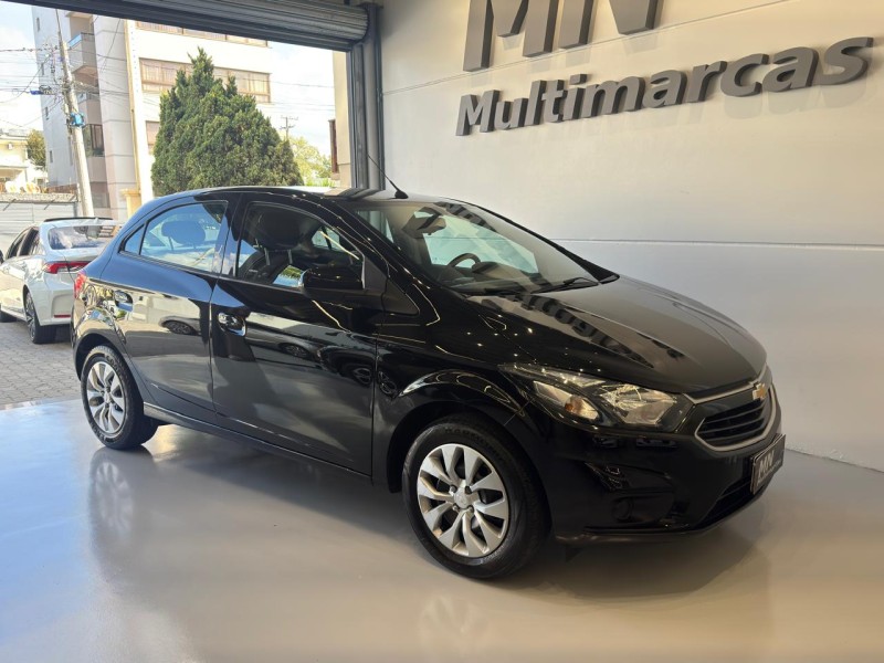 ONIX 1.4 MPFI LT 8V FLEX 4P MANUAL - 2018 - BENTO GONçALVES