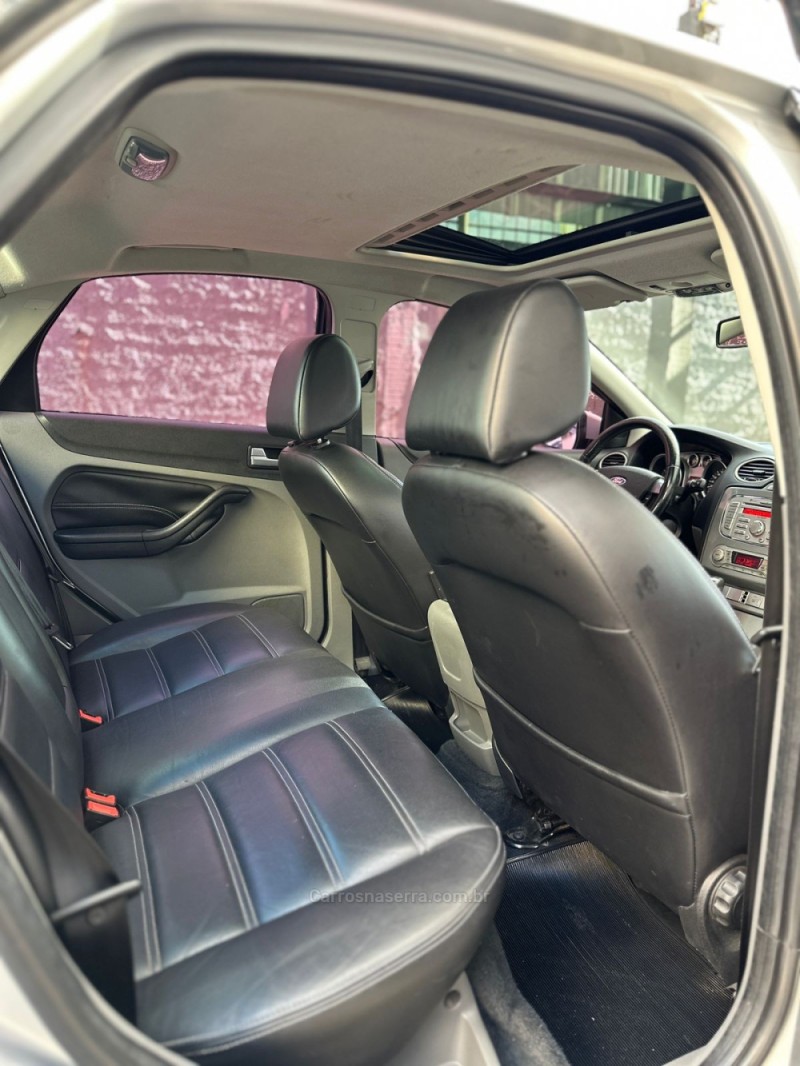 FOCUS 2.0 TITANIUM SEDAN 16V FLEX 4P AUTOMÁTICO - 2012 - PASSO FUNDO