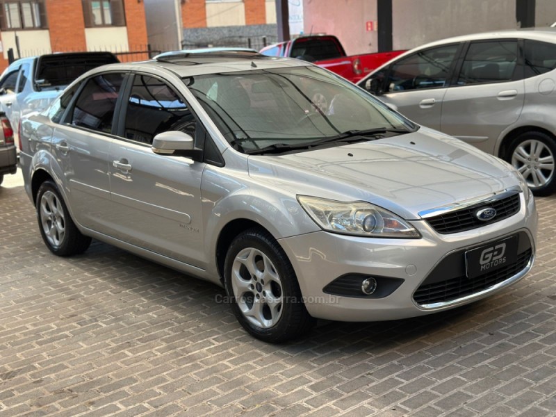 FOCUS 2.0 TITANIUM SEDAN 16V FLEX 4P AUTOMÁTICO - 2012 - PASSO FUNDO