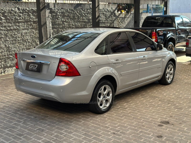 FOCUS 2.0 TITANIUM SEDAN 16V FLEX 4P AUTOMÁTICO - 2012 - PASSO FUNDO