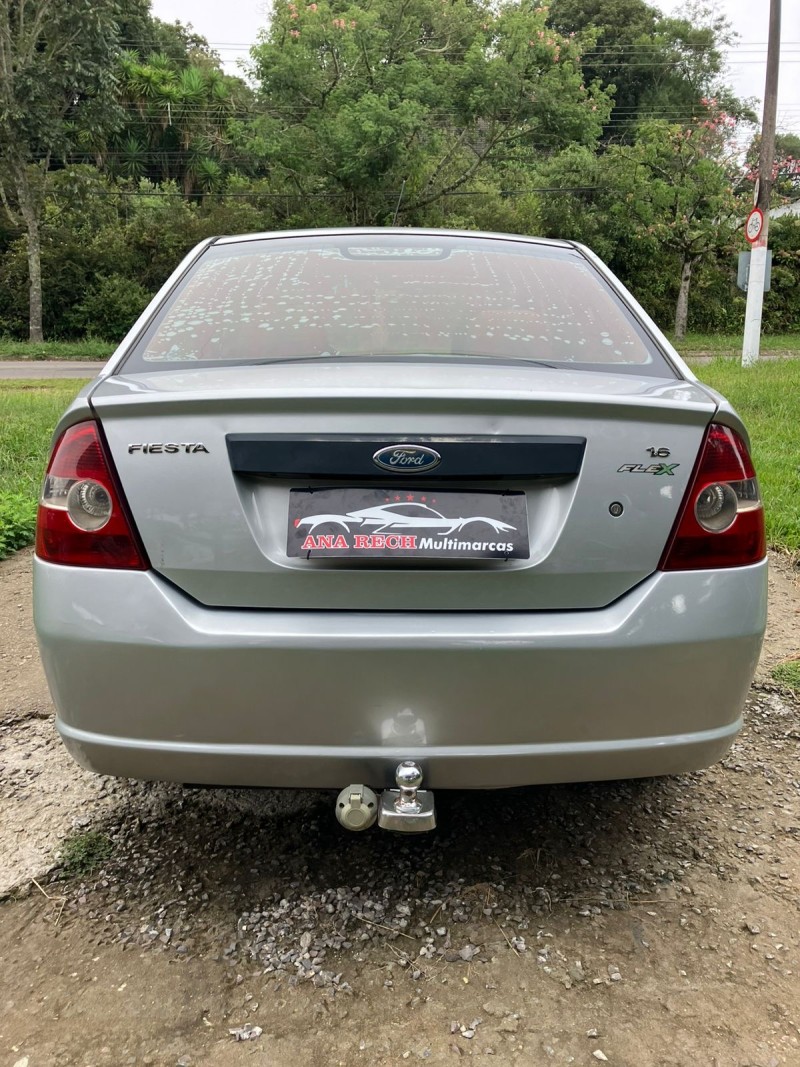 FIESTA 1.6 MPI SEDAN 8V FLEX 4P MANUAL - 2005 - CAXIAS DO SUL