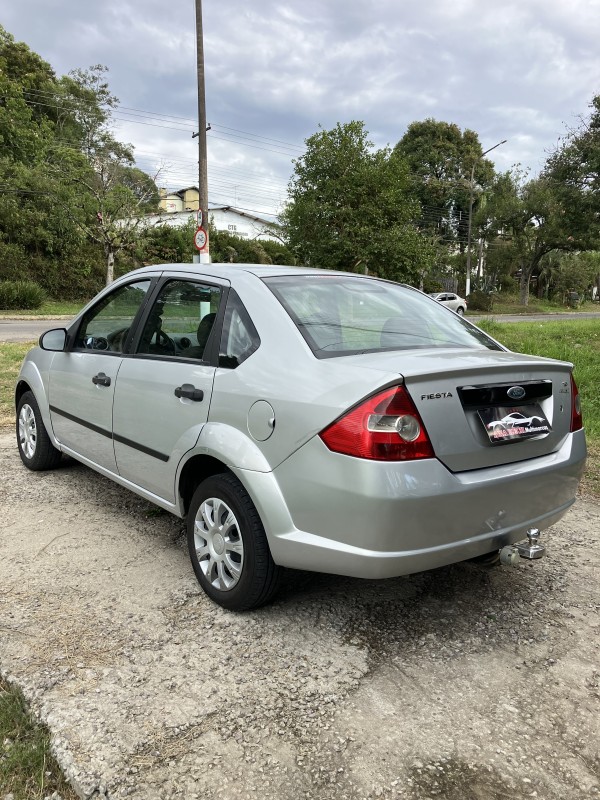 FIESTA 1.6 MPI SEDAN 8V FLEX 4P MANUAL - 2005 - CAXIAS DO SUL