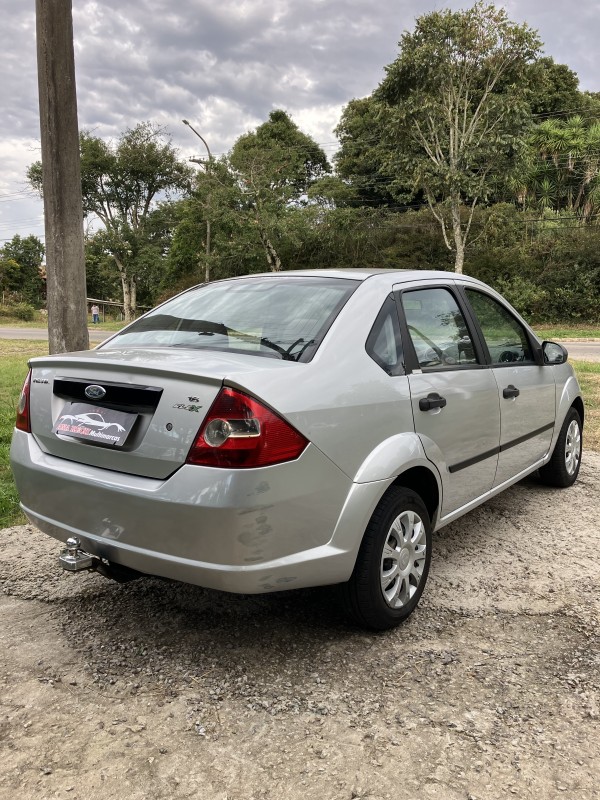 FIESTA 1.6 MPI SEDAN 8V FLEX 4P MANUAL - 2005 - CAXIAS DO SUL