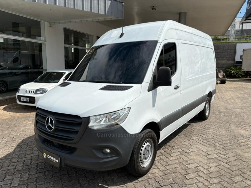 sprinter 2.2 chassi 416 furgao longo ta diesel 2p manual 2022 farroupilha