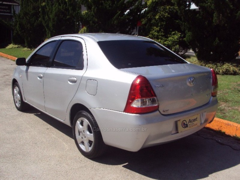 ETIOS 1.5 X PLUS SEDAN 16V FLEX 4P MANUAL - 2013 - CAXIAS DO SUL
