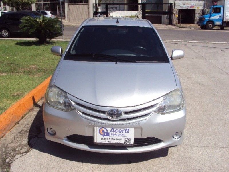 ETIOS 1.5 X PLUS SEDAN 16V FLEX 4P MANUAL - 2013 - CAXIAS DO SUL