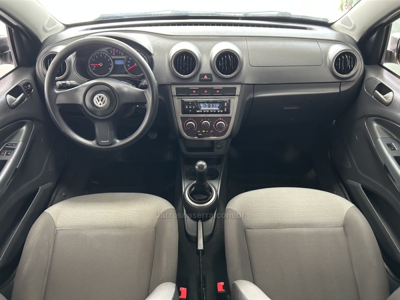 VOYAGE 1.0 MI TRENDLINE 8V FLEX 4P MANUAL - 2009 - NOVA PRATA