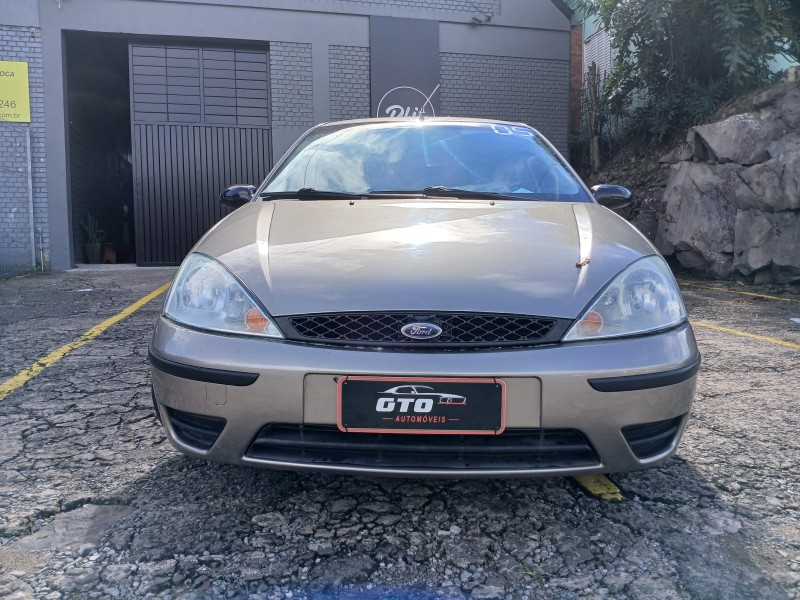FOCUS 2.0 GLX 16V FLEX 4P AUTOMÁTICO - 2005 - FARROUPILHA