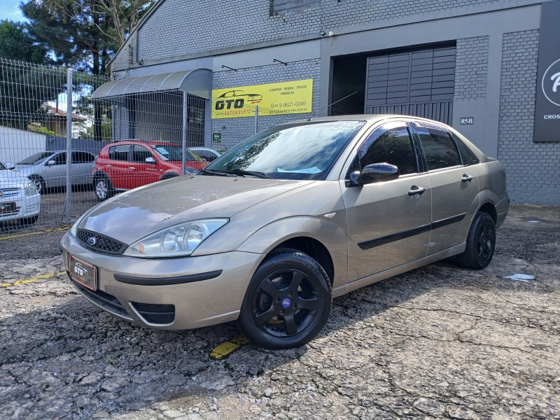 focus 2.0 glx 16v flex 4p automatico 2005 farroupilha