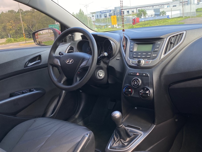 HB20 1.0 COMFORT PLUS 12V FLEX 4P MANUAL - 2015 - CARLOS BARBOSA