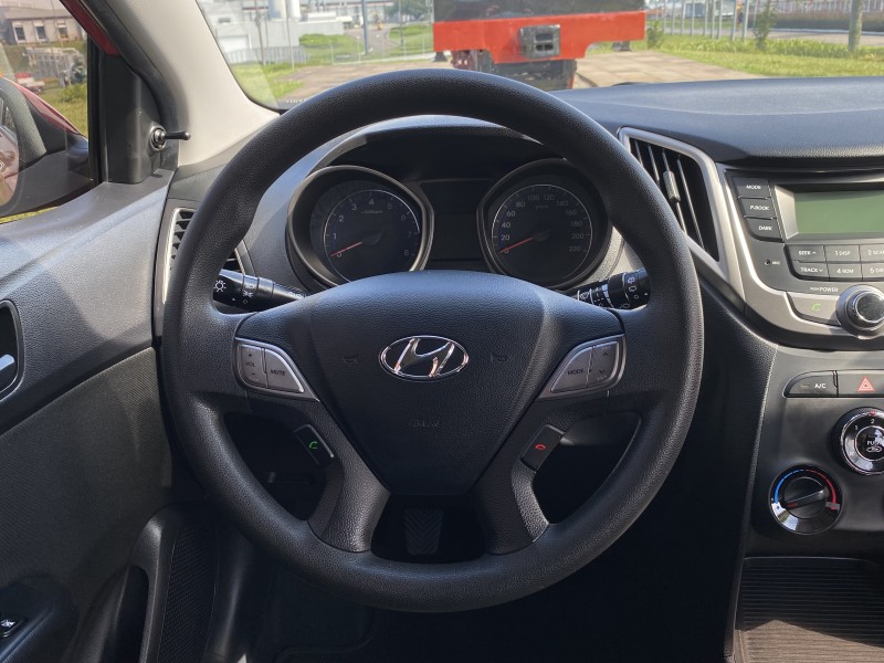 HB20 1.0 COMFORT PLUS 12V FLEX 4P MANUAL - 2015 - CARLOS BARBOSA