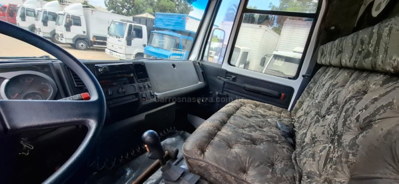 CARGO 2422 E 3 EIXOS - 2008 - PORTãO