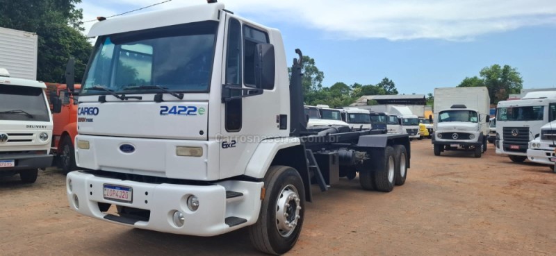 cargo 2422 e 3 eixos 2008 portao