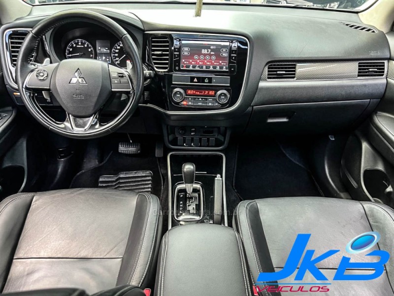 OUTLANDER 2.0 16V GASOLINA 4P AUTOMÁTICO - 2019 - NOVO HAMBURGO