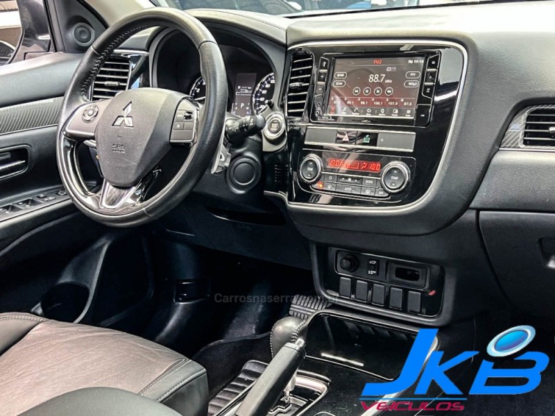 OUTLANDER 2.0 16V GASOLINA 4P AUTOMÁTICO - 2019 - NOVO HAMBURGO