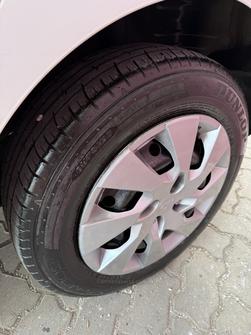 ONIX 1.4 MPFI LT 8V FLEX 4P MANUAL - 2013 - CAXIAS DO SUL