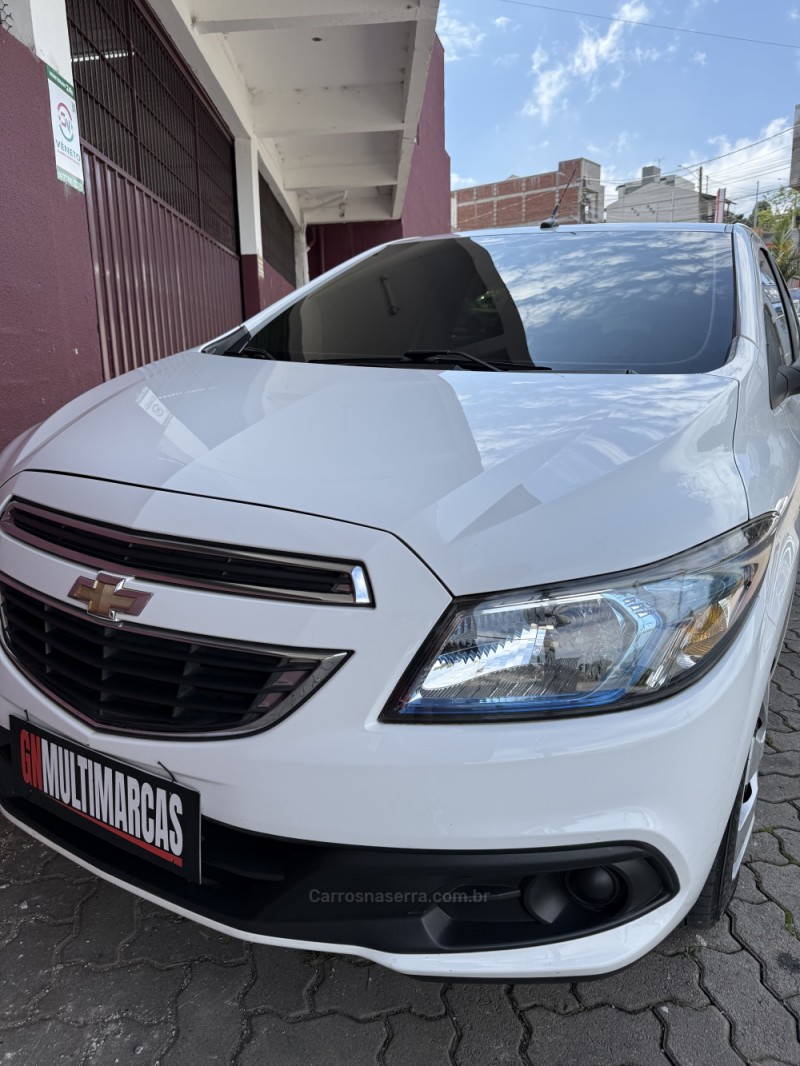 ONIX 1.4 MPFI LT 8V FLEX 4P MANUAL - 2013 - CAXIAS DO SUL