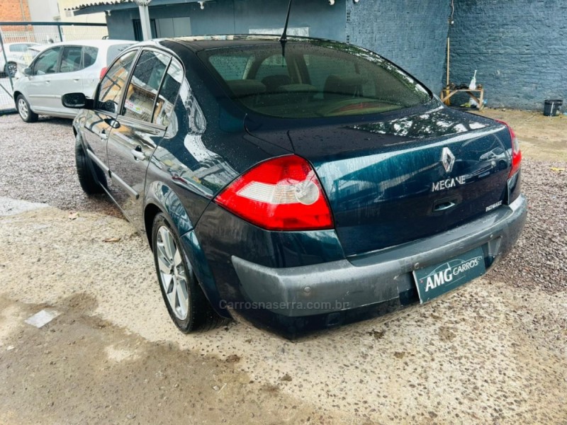 MÉGANE 1.6 DYNAMIQUE 16V FLEX 4P MANUAL - 2007 - CAXIAS DO SUL