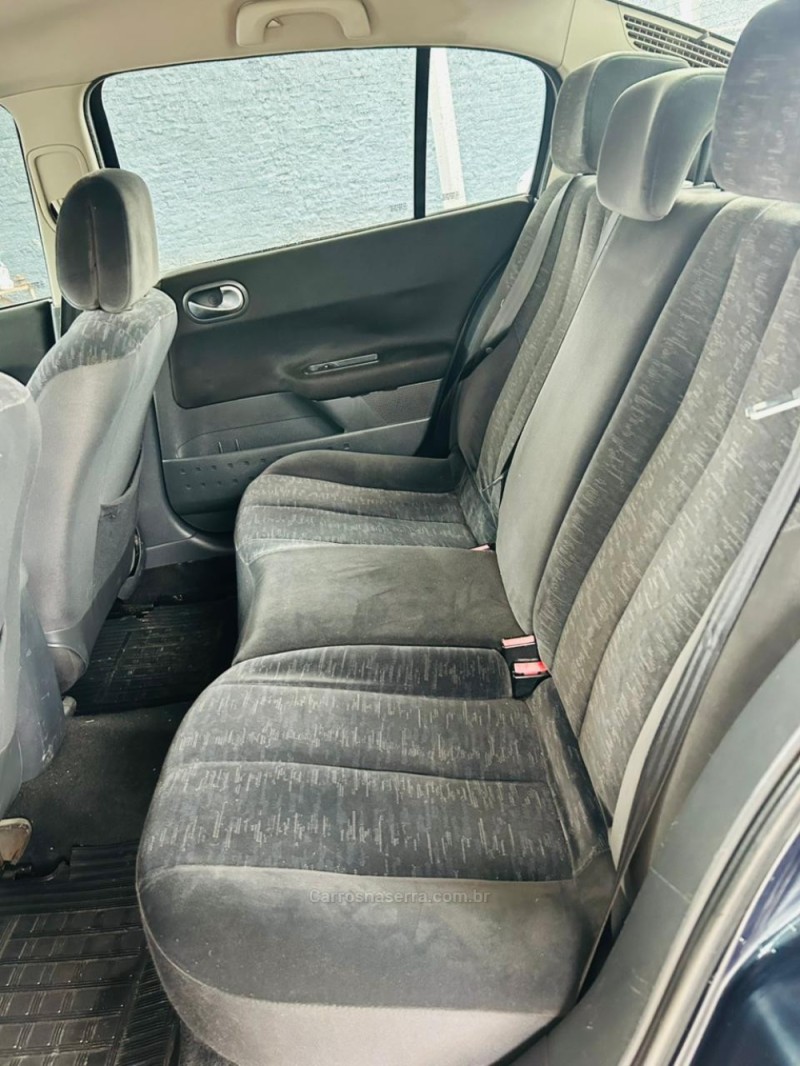 MÉGANE 1.6 DYNAMIQUE 16V FLEX 4P MANUAL - 2007 - CAXIAS DO SUL