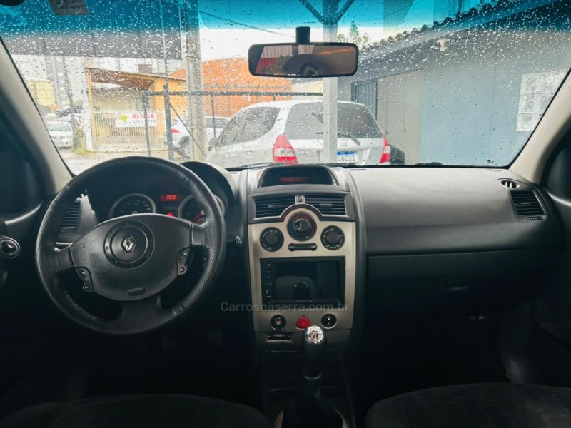 MÉGANE 1.6 DYNAMIQUE 16V FLEX 4P MANUAL - 2007 - CAXIAS DO SUL