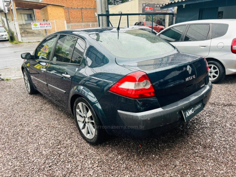 MÉGANE 1.6 DYNAMIQUE 16V FLEX 4P MANUAL - 2007 - CAXIAS DO SUL