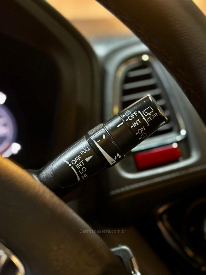 HR-V 1.8 16V FLEX LX 4P AUTOMÁTICO - 2016 - LAJEADO