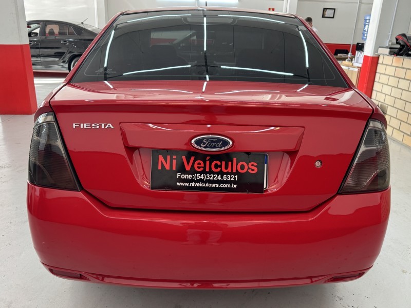 FIESTA 1.6 SE SEDAN 16V FLEX 4P MANUAL - 2014 - CAXIAS DO SUL