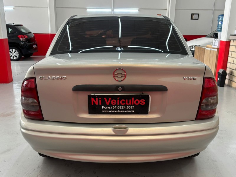 CLASSIC 1.0 MPFI SPIRIT 8V GASOLINA 4P MANUAL - 2005 - CAXIAS DO SUL